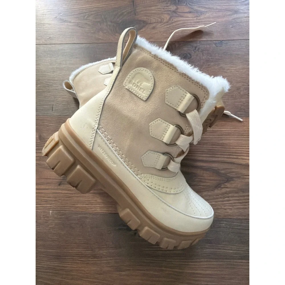 Sorel Joan of Arctic Next Lite Waterproof Boots Cream Tan Faux Fur Womens 7